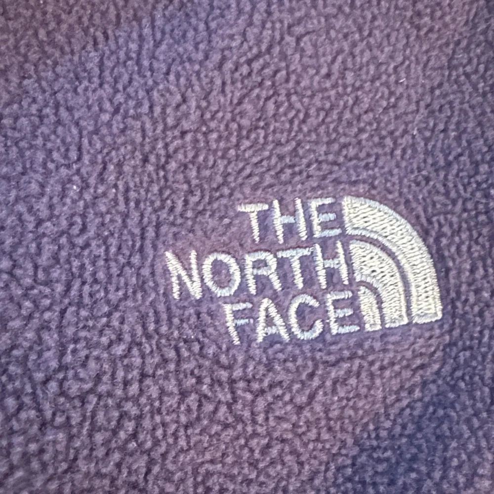 The North Face Deep Purple Fleece Jacket Size: Small - Picture 4 of 6